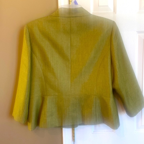 Gorgeous Evan-Picone Jacket. Size 18 💚💚💚 in  Color. Pair it with anything💚. - Picture 7 of 11